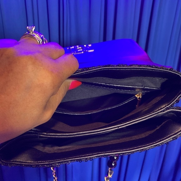 BADGLEY MISCHKA Black Sequence and Partial Beaded Crossbody/Shoulder Strap Bag - Picture 8 of 13